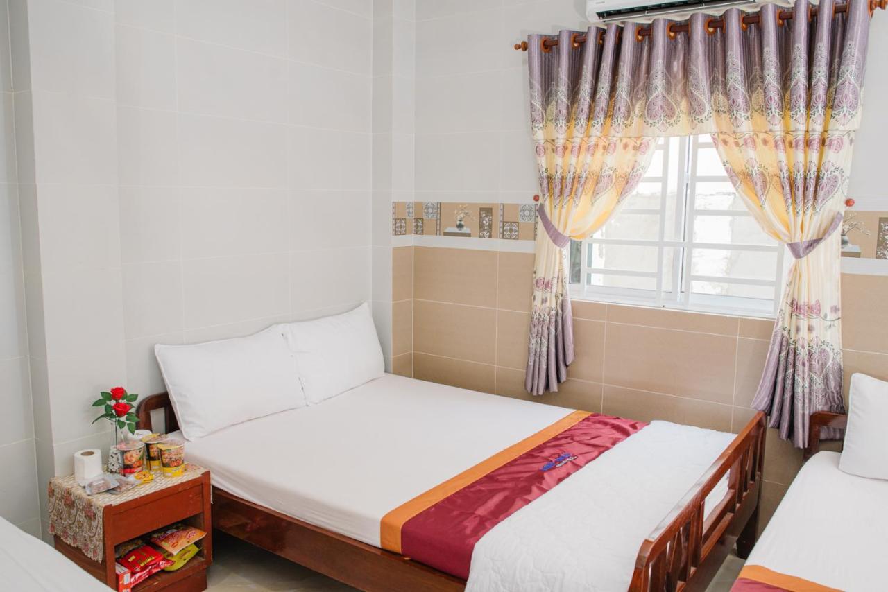 Hiep Hoa Hotel Чау Док Екстериор снимка