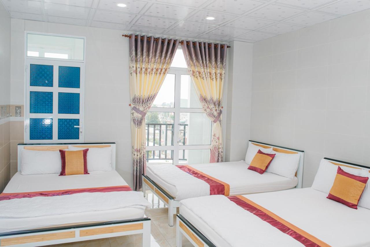 Hiep Hoa Hotel Чау Док Екстериор снимка