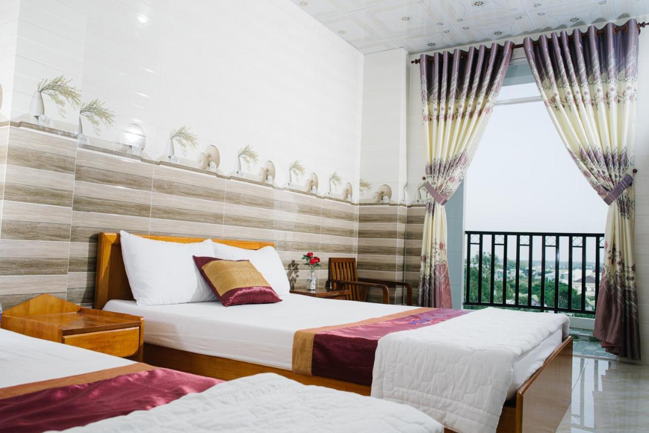 Hiep Hoa Hotel Чау Док Екстериор снимка