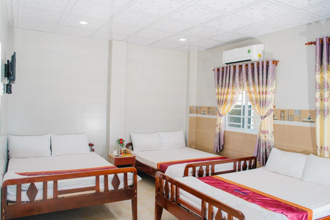 Hiep Hoa Hotel Чау Док Екстериор снимка