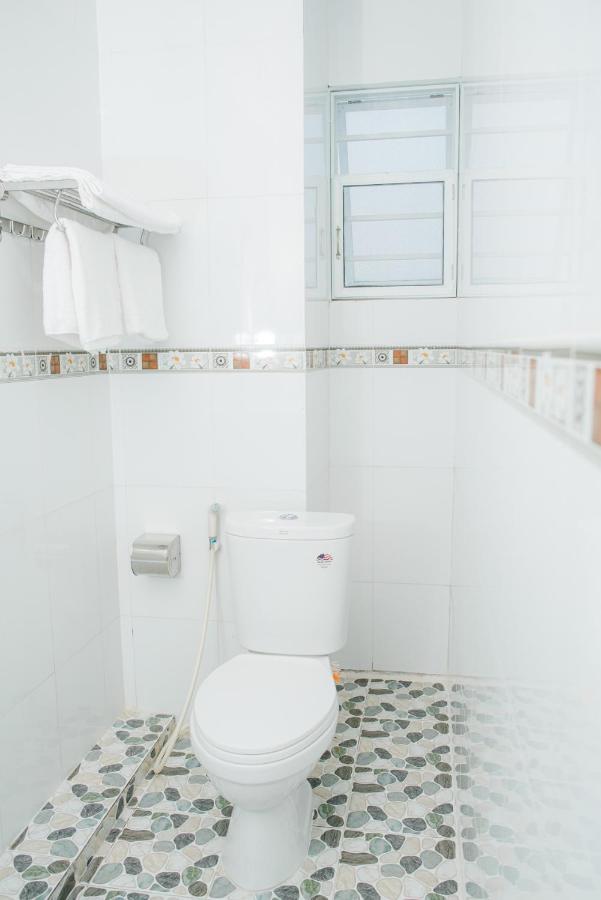 Hiep Hoa Hotel Чау Док Екстериор снимка